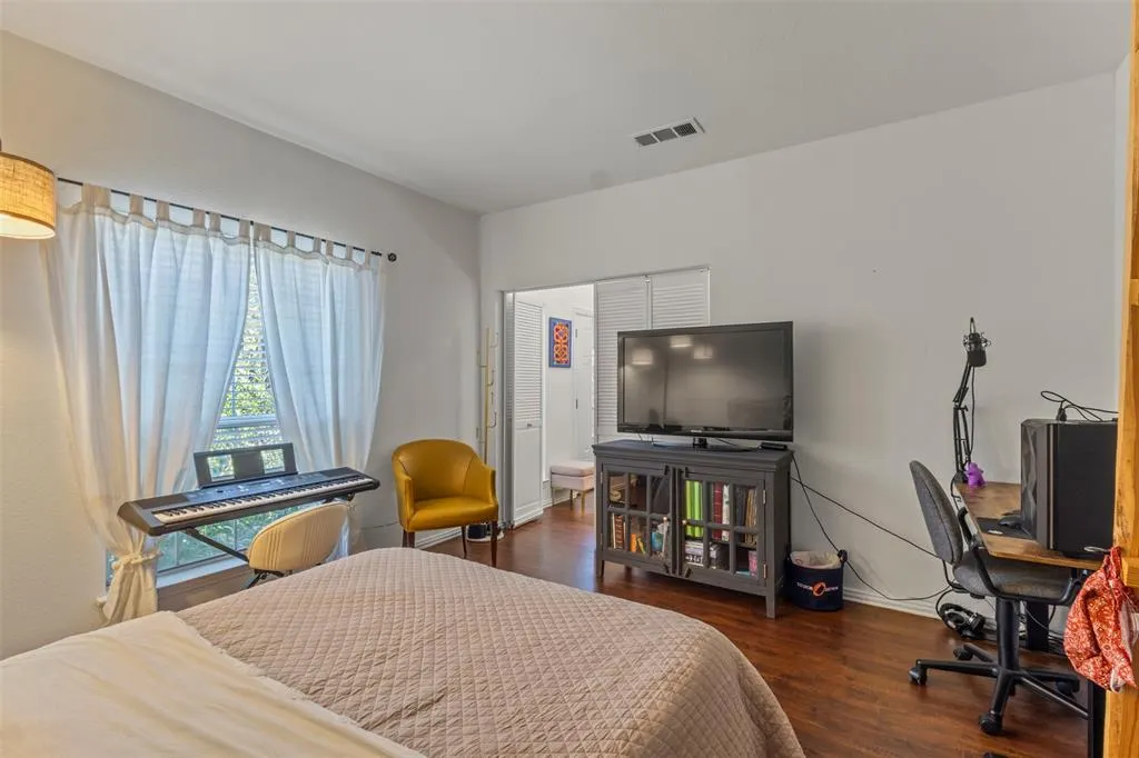 2212 Woodcrest Drive