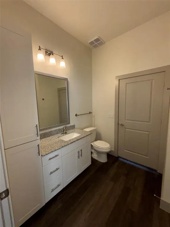 2036 Oak Grove, #224