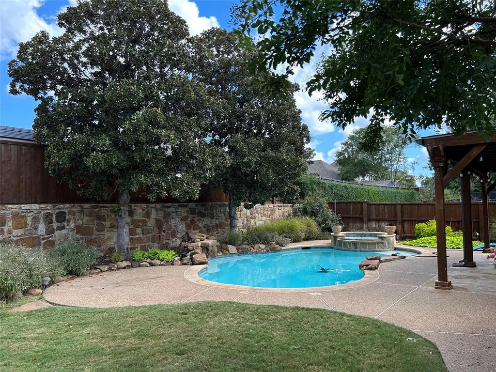 8100 Whippoorwill Drive