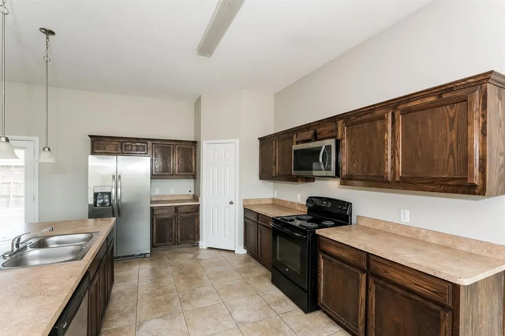 15635 Gatsby Lane