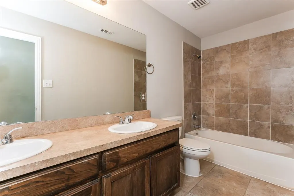 15635 Gatsby Lane