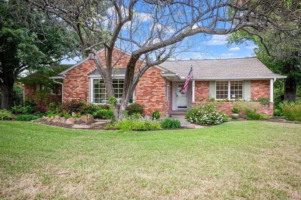 3843 Martha Lane