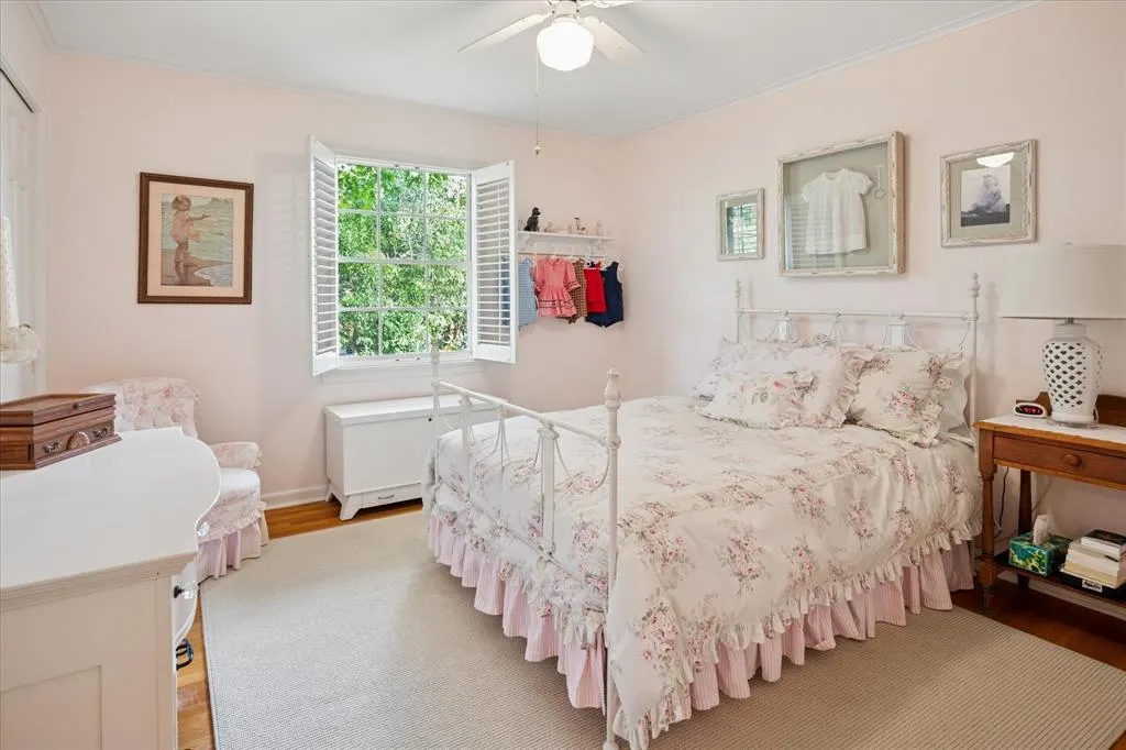 3843 Martha Lane