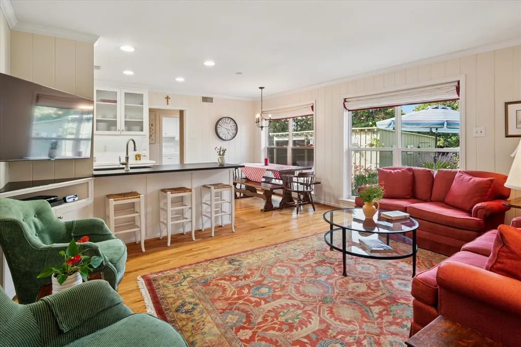 3843 Martha Lane