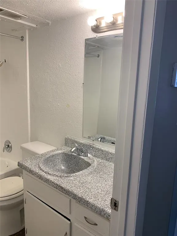 4606 Monarch Street, #115