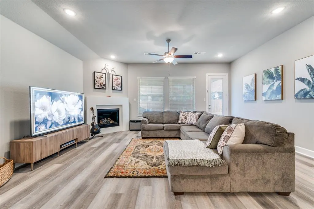 4109 Silver Spur Court