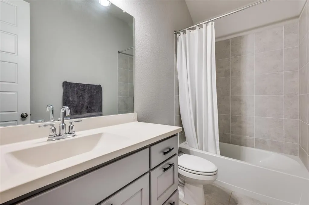 4109 Silver Spur Court