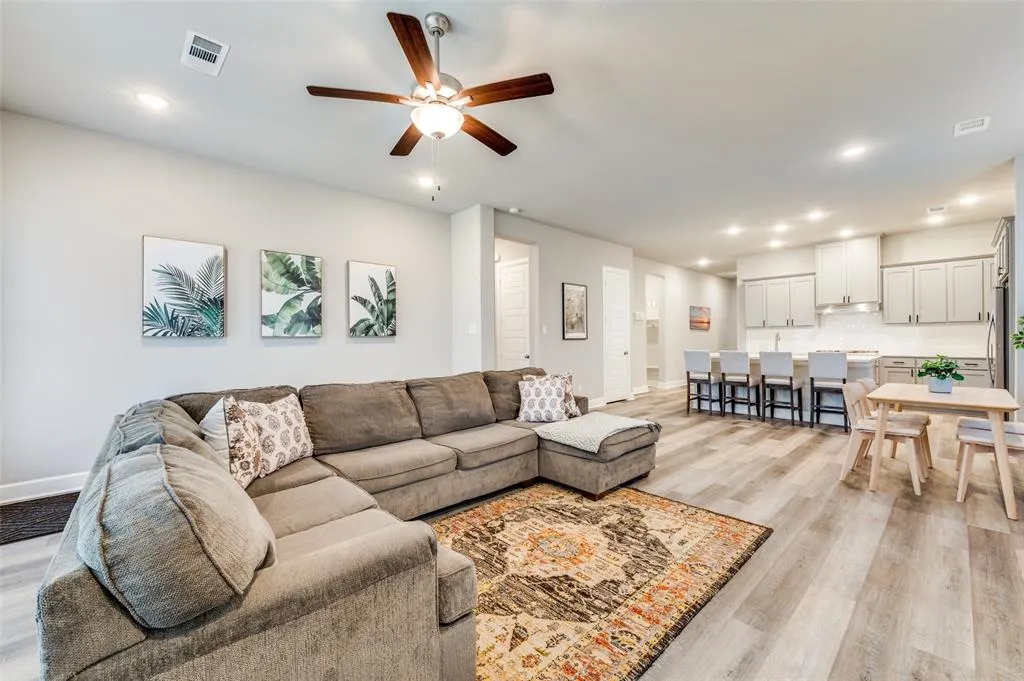 4109 Silver Spur Court
