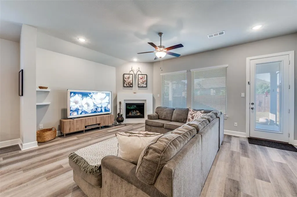 4109 Silver Spur Court