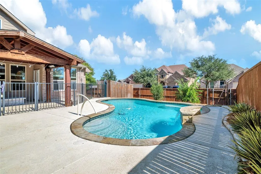 5101 Fringetree Drive