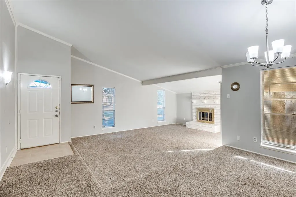 2200 Briarwood Drive