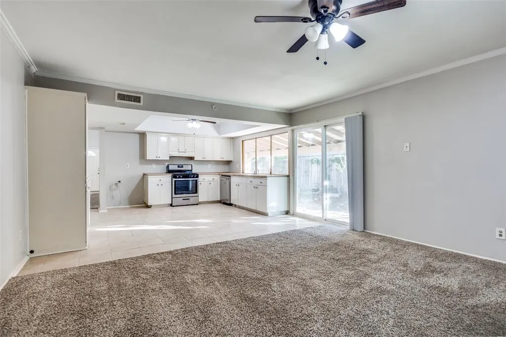 2200 Briarwood Drive