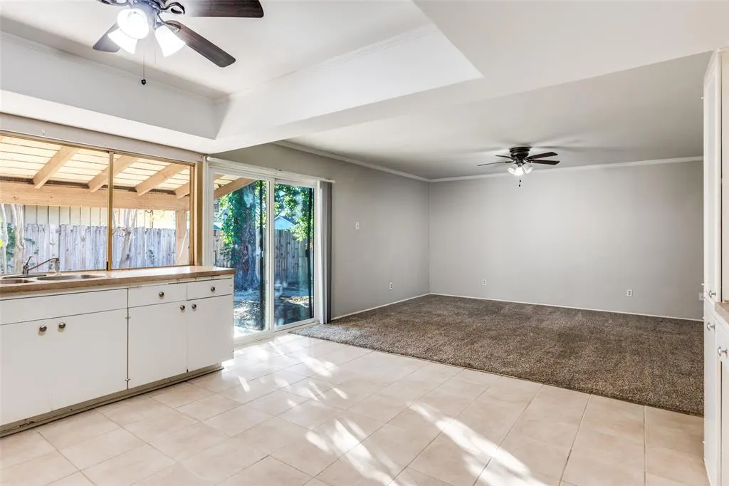 2200 Briarwood Drive