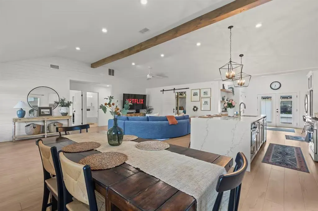 315 Easton Road