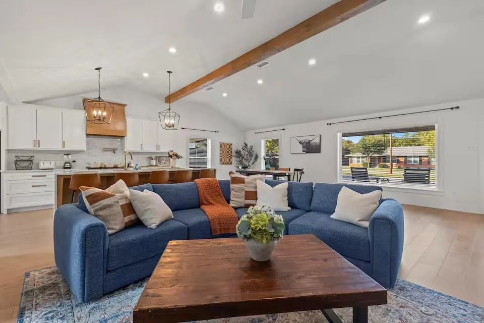 315 Easton Road