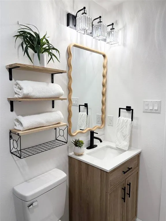 300 N Cottonwood Drive