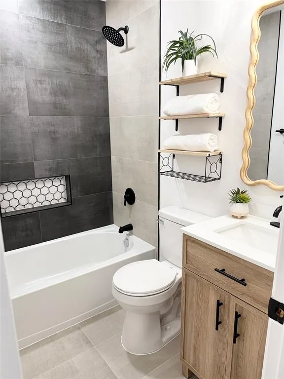 300 N Cottonwood Drive