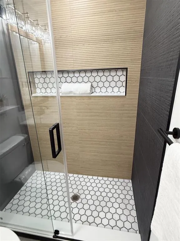 300 N Cottonwood Drive