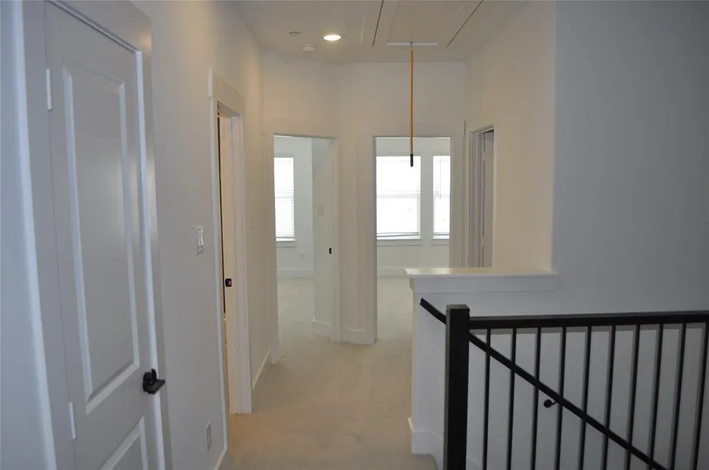 2553 Huxley Mews