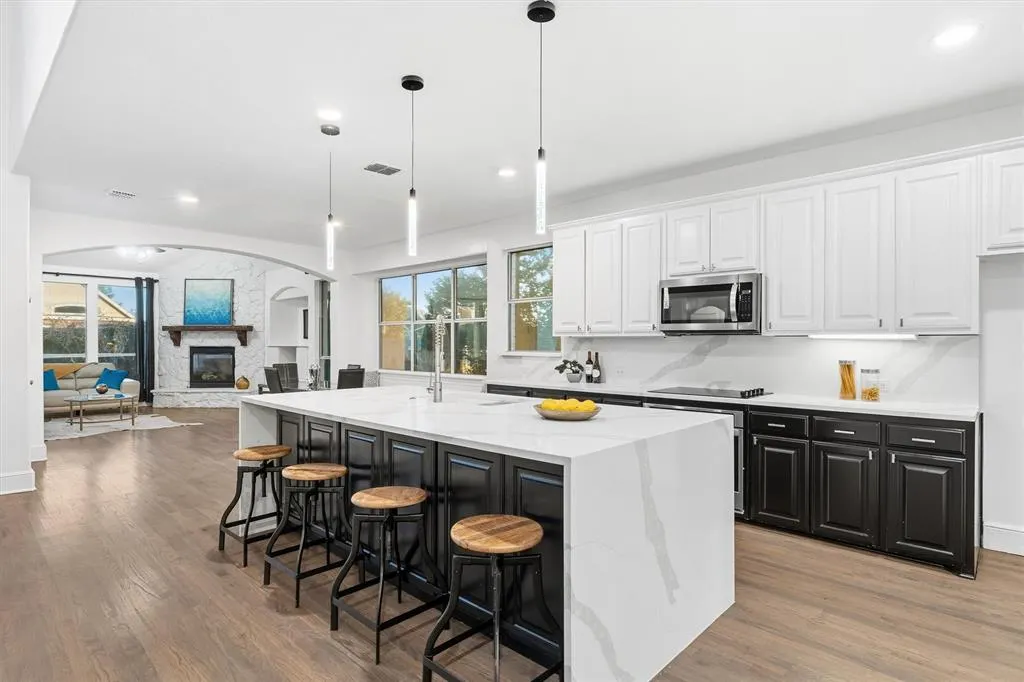 810 Summerfield