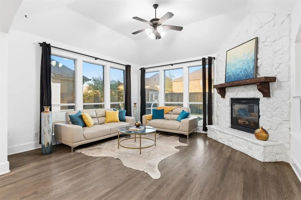 810 Summerfield