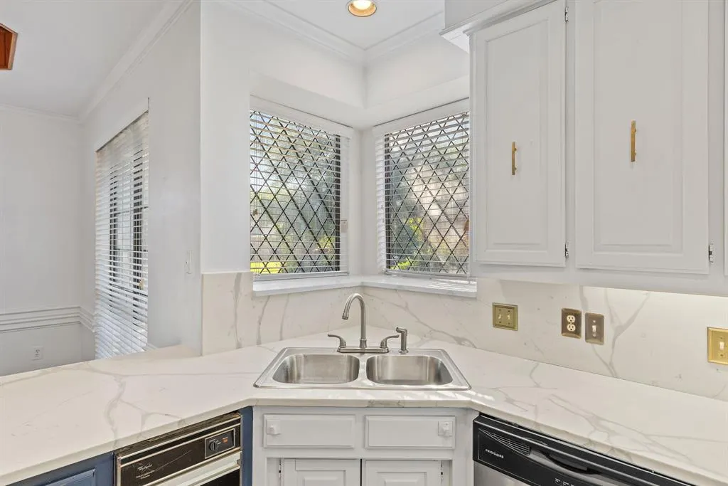 2701 Powderhorn Drive