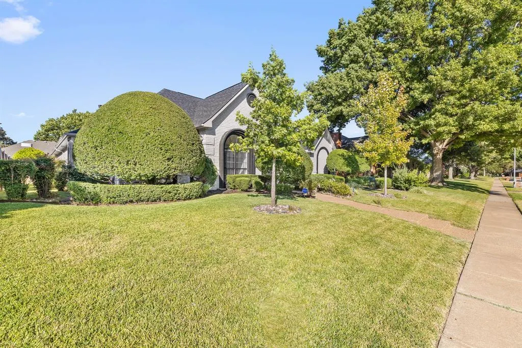 2701 Powderhorn Drive