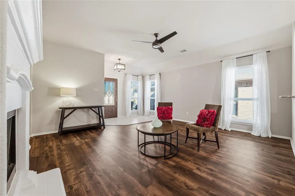 9905 Cottontail Lane