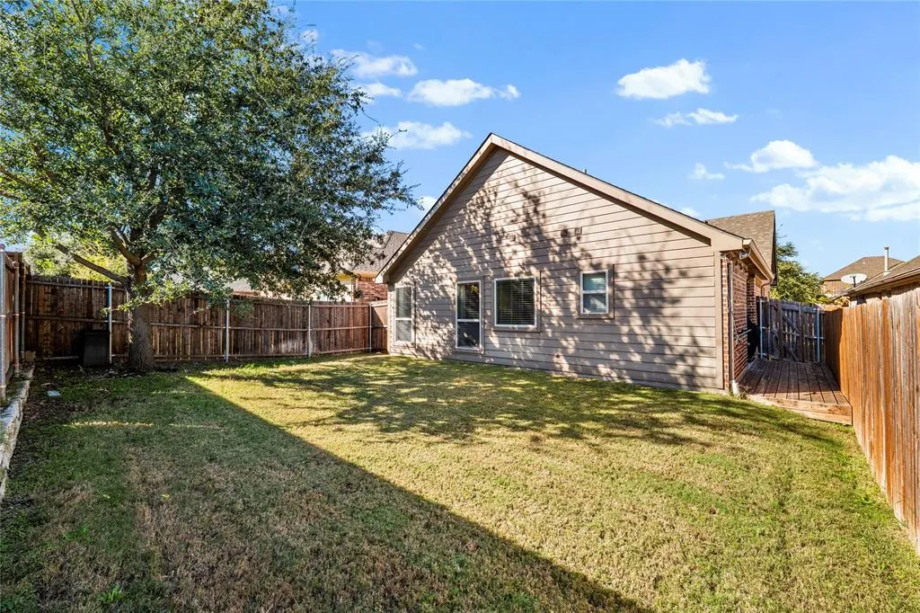 9905 Cottontail Lane