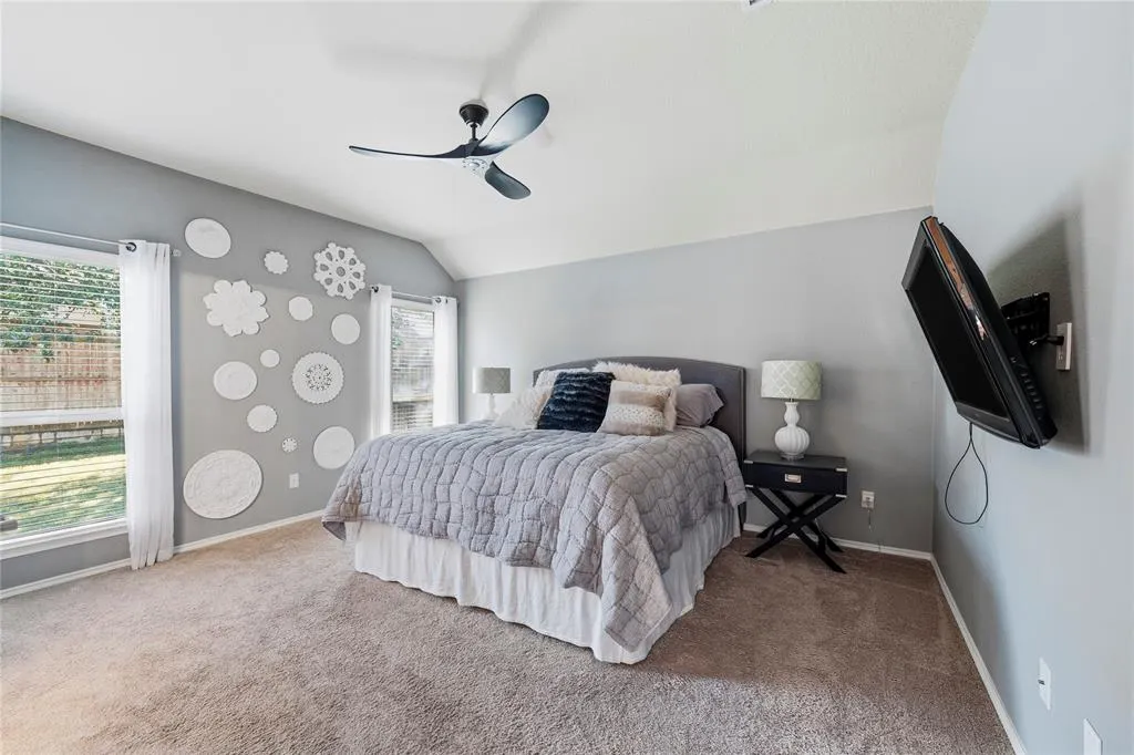 9905 Cottontail Lane