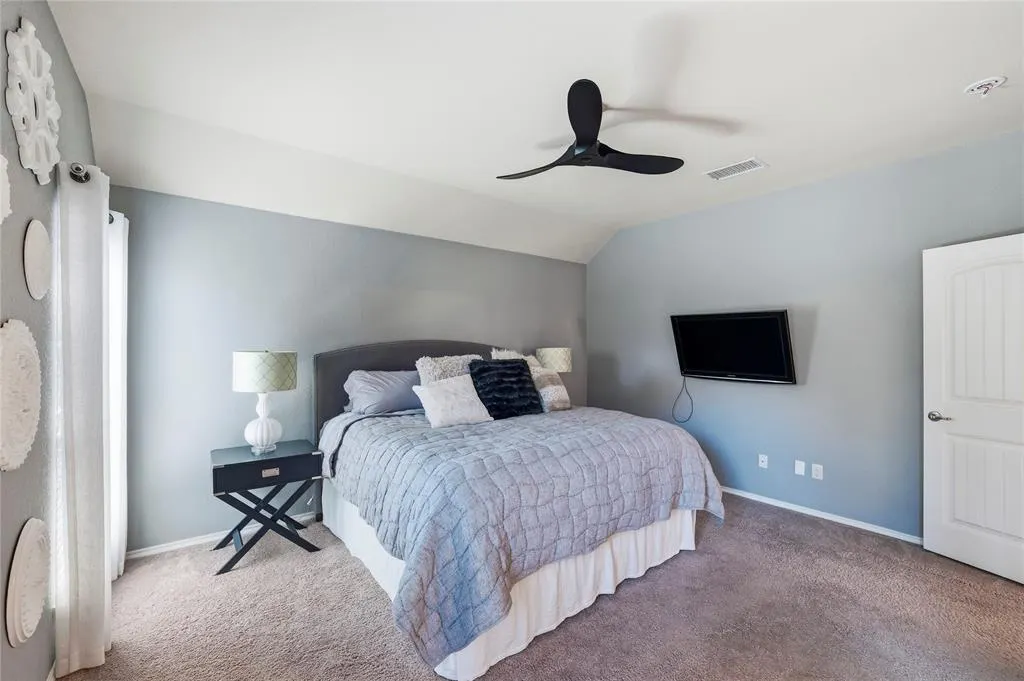 9905 Cottontail Lane