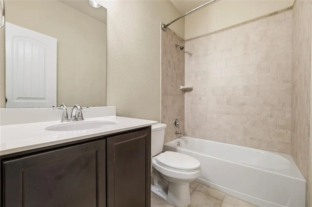 9905 Cottontail Lane