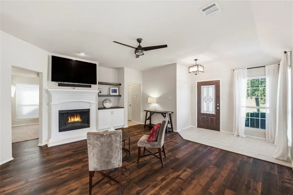 9905 Cottontail Lane