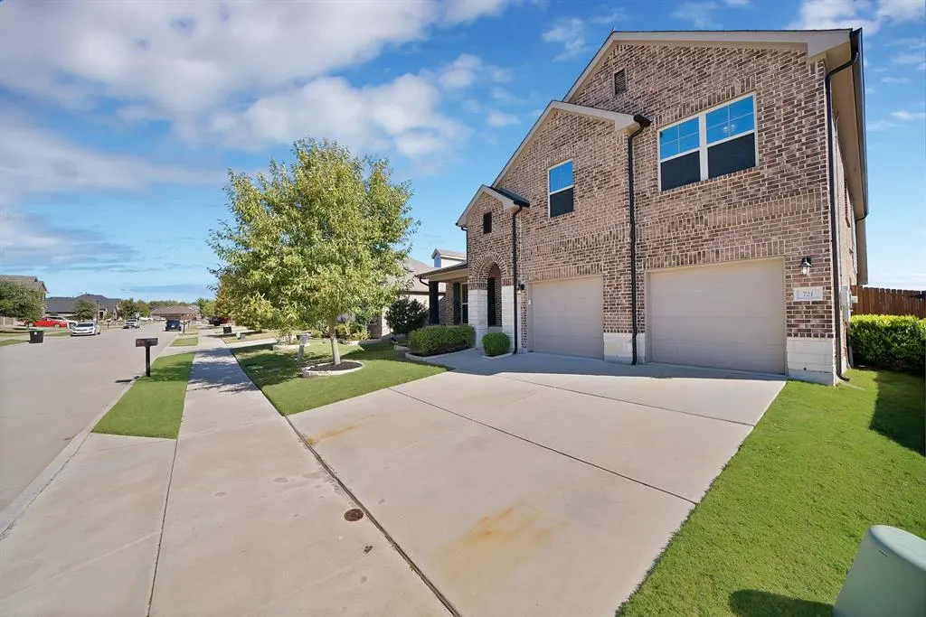 721 Bird Creek Drive