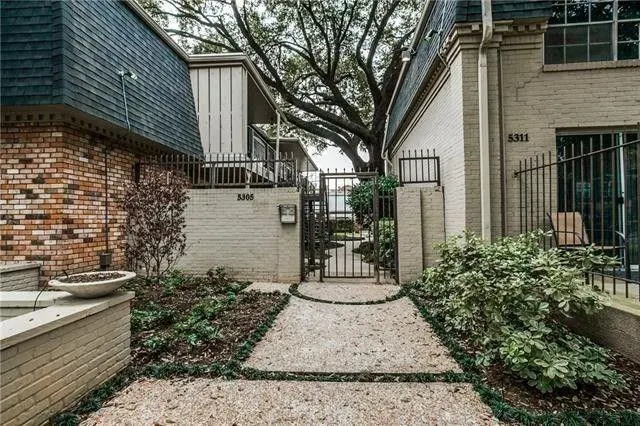 5311 Fleetwood Oaks Avenue, #166