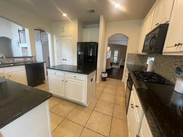 8708 Tanglewood Drive