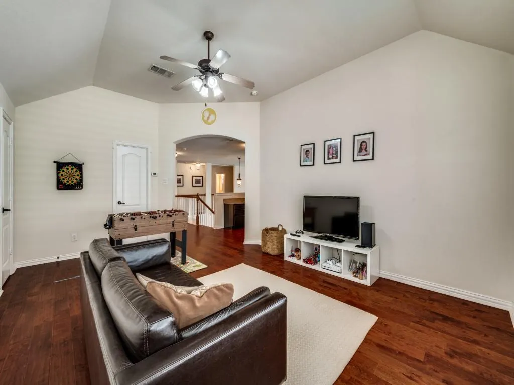 8708 Tanglewood Drive