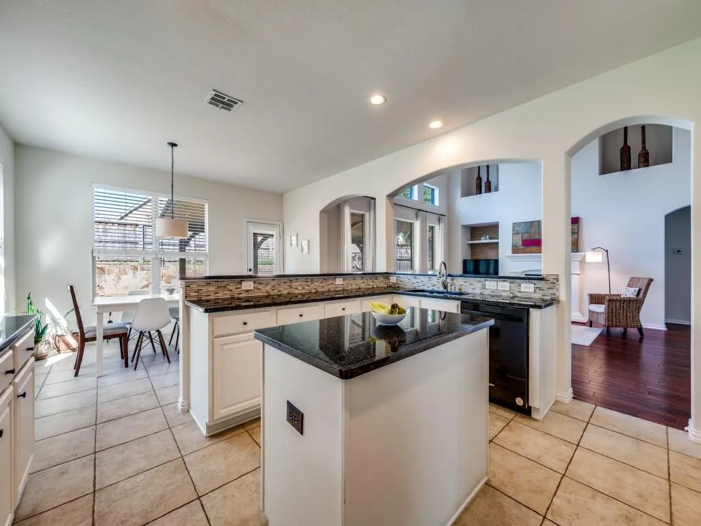 8708 Tanglewood Drive