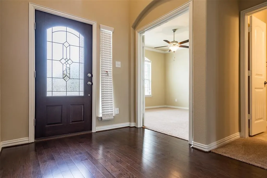 2401 Austin Lane