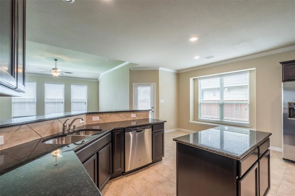 2401 Austin Lane