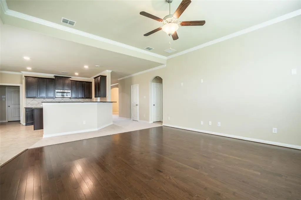 2401 Austin Lane
