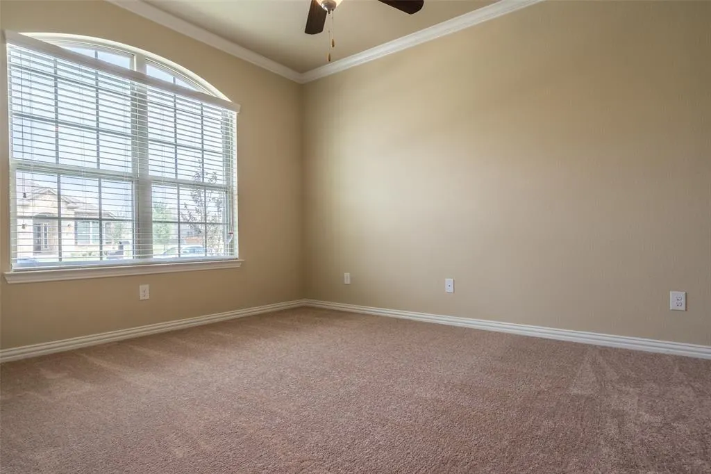 2401 Austin Lane