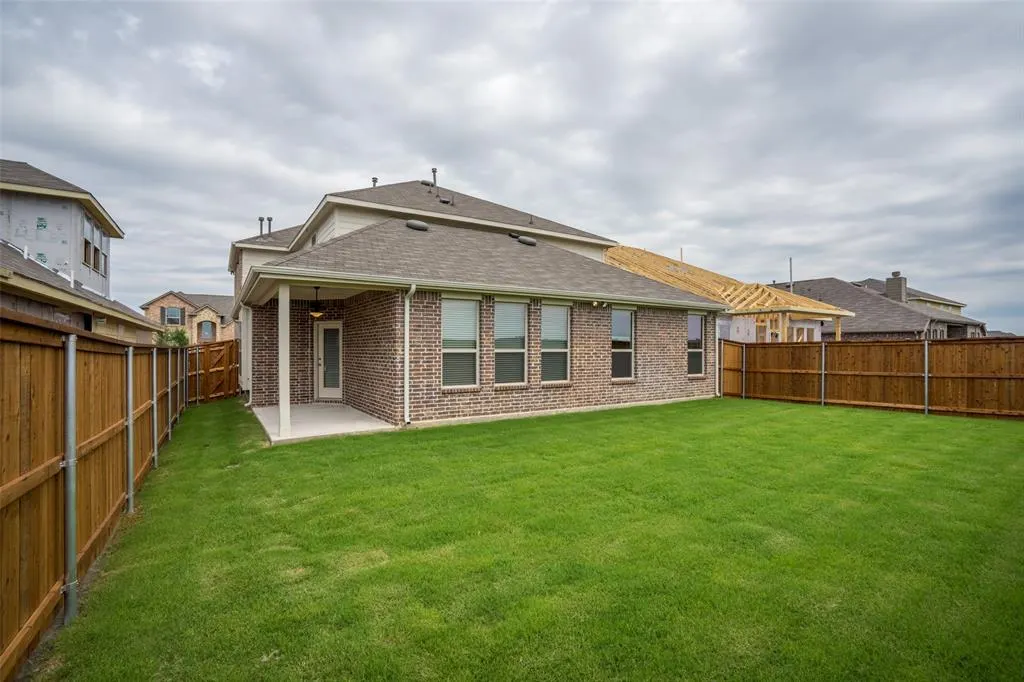 2401 Austin Lane