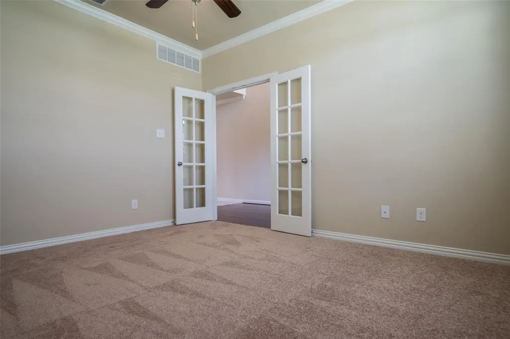 2401 Austin Lane
