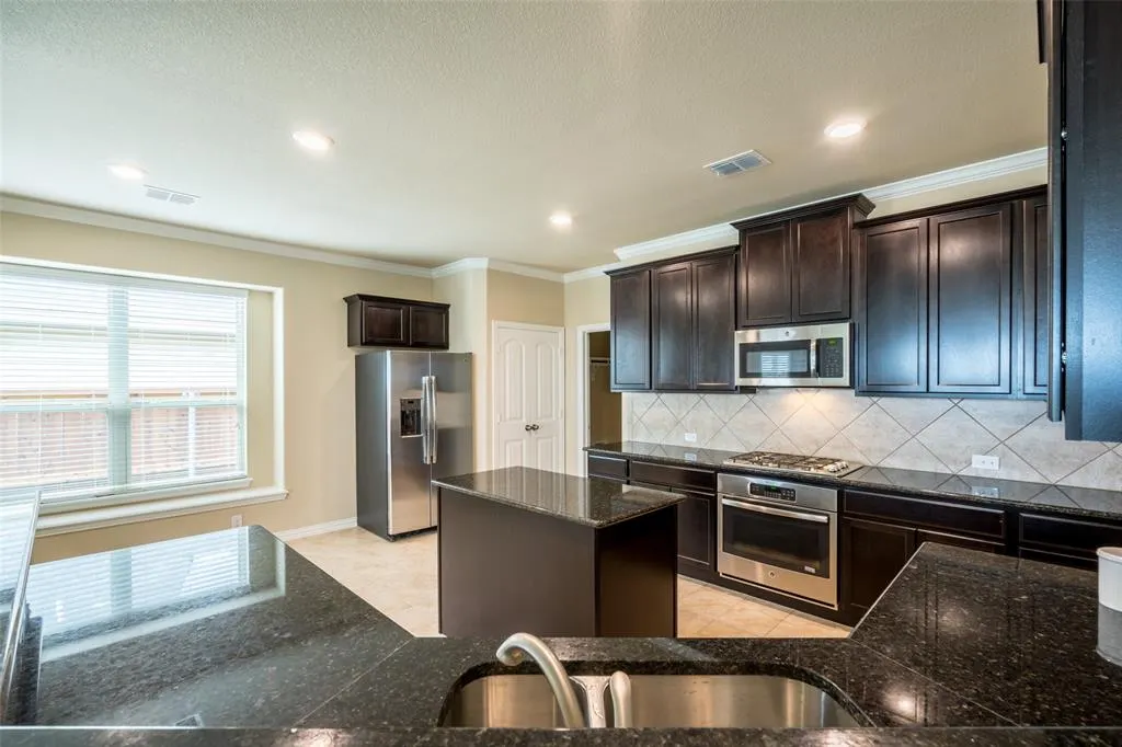 2401 Austin Lane