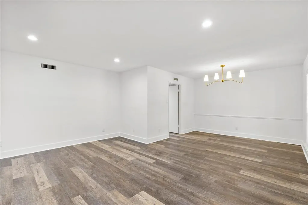 2814 Lindbergh Drive