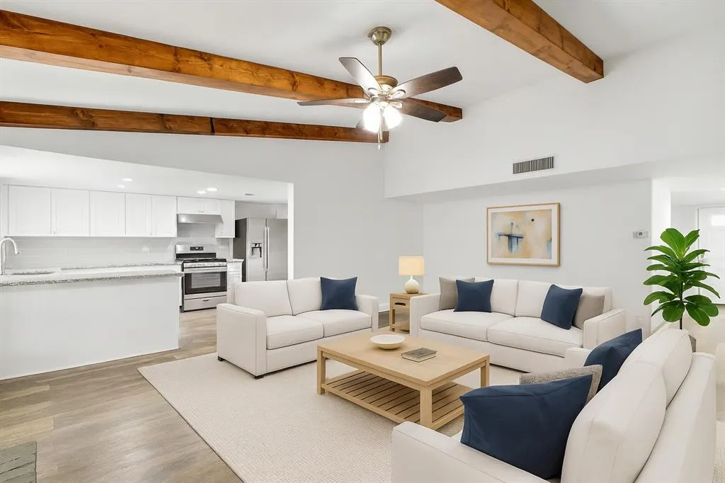 2814 Lindbergh Drive