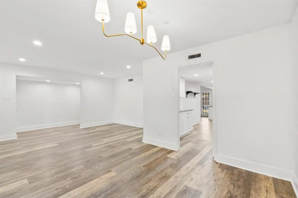 2814 Lindbergh Drive