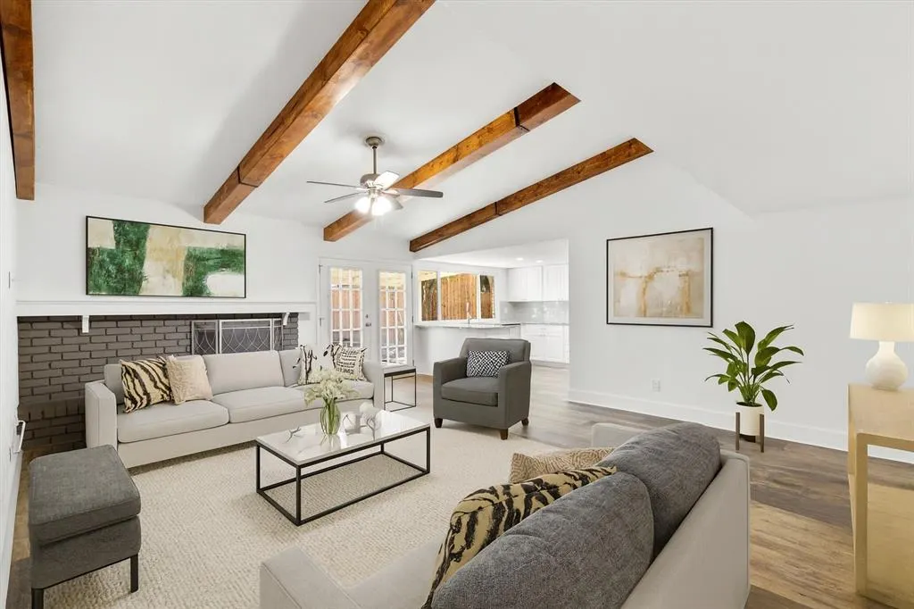 2814 Lindbergh Drive