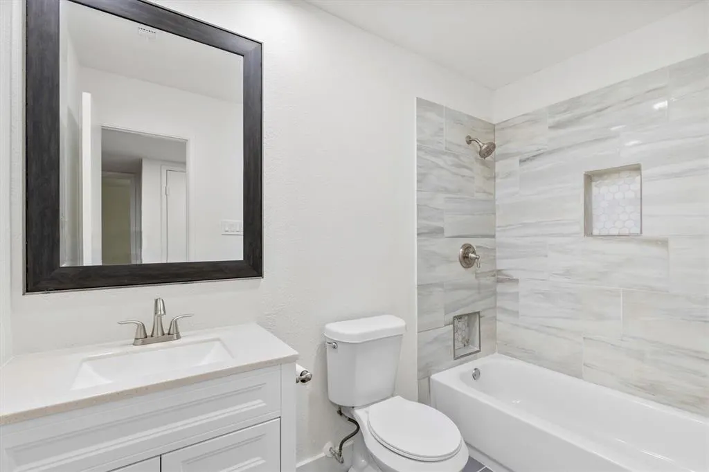 2814 Lindbergh Drive